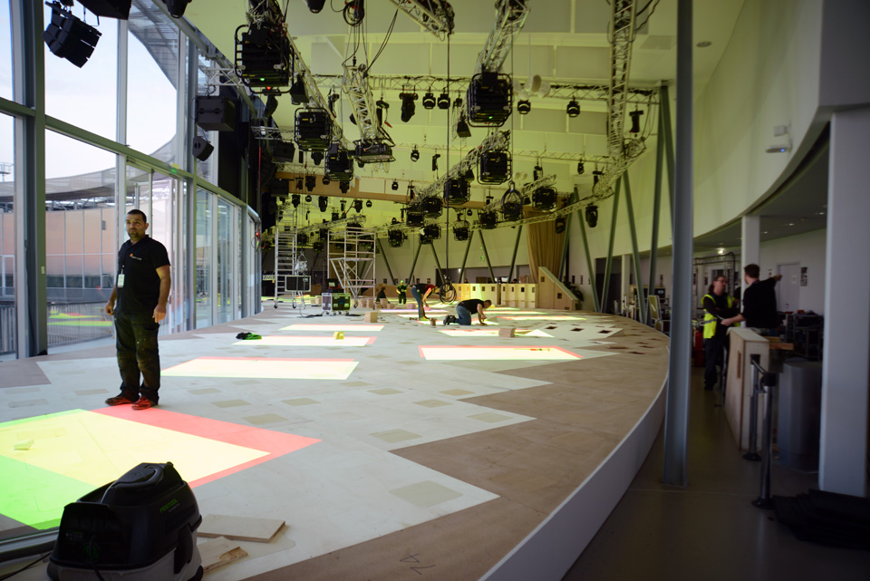 photo inside the Delivery Center of Toulouse during the installation of the show "First Time", Airbus A350-1000 Qatar