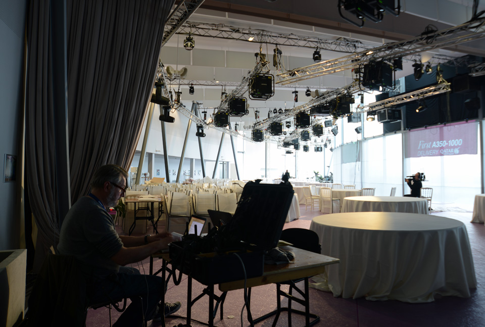 photo inside the Delivery Center of Toulouse during the installation of the show "First Time", Airbus A350-1000 Qatar