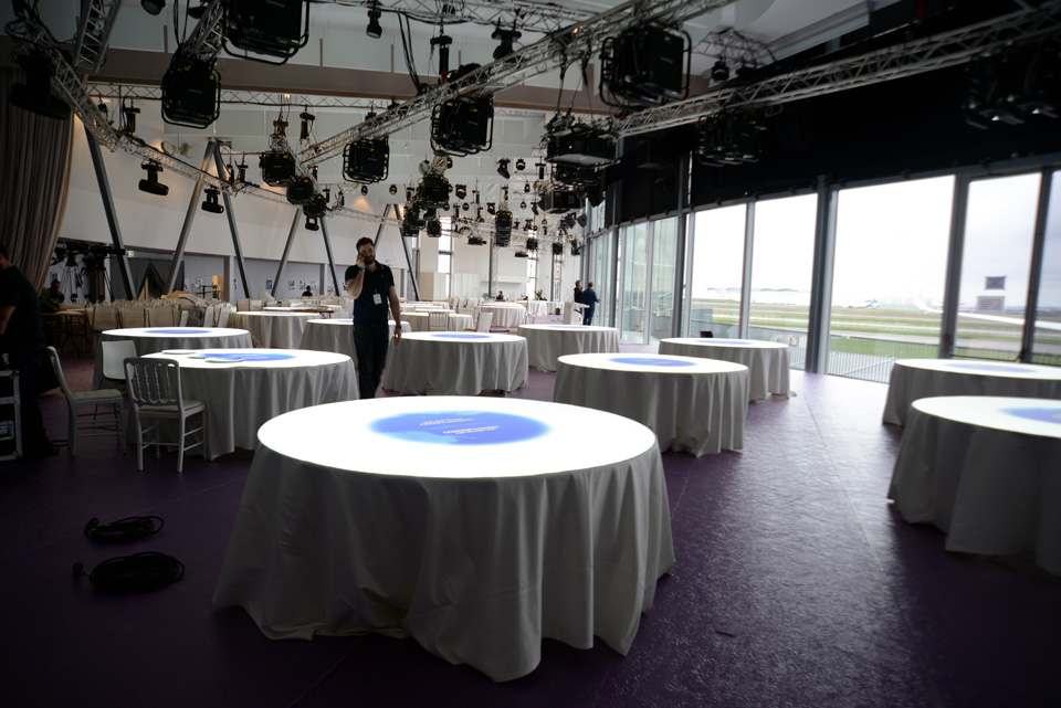 photo inside the Delivery Center of Toulouse during the installation of the show "First Time", Airbus A350-1000 Qatar